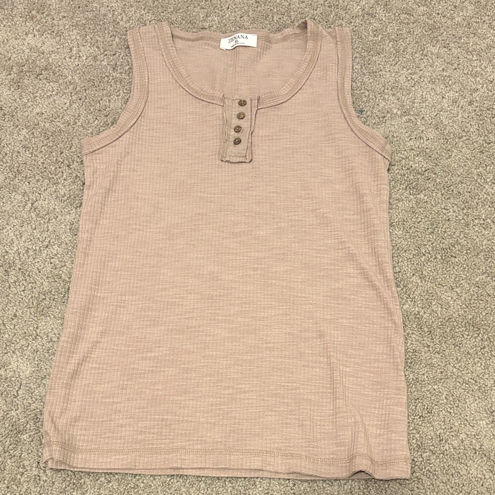 Zenana Outfitters Ribbed Sleeveless Top in Taupe